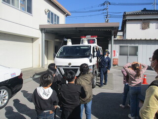 宇佐小学校警察署見学