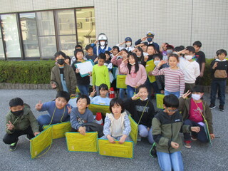 宇佐小学校警察署見学