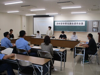 通常会議の模様