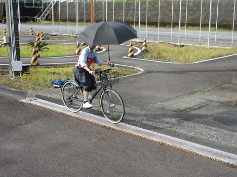 傘差し運転の体験