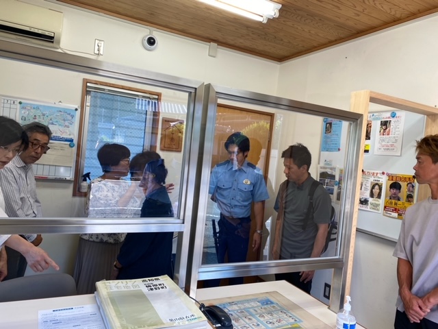 葉山駐在所見学の模様