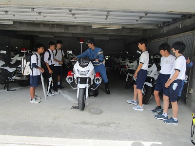 白バイ訓練状況見学