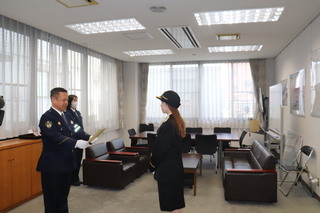 一日警察署長委嘱の様子