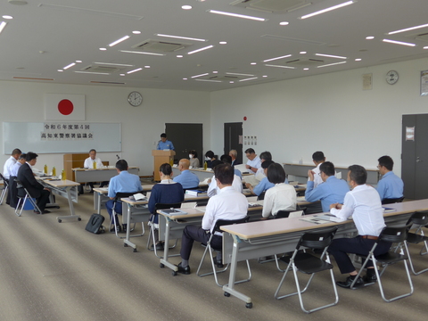本会議の様子