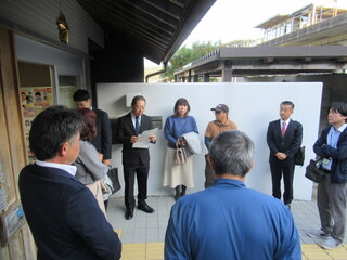 視察の様子2