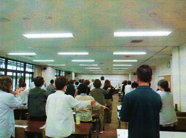 音頭を踊る様子 音頭を踊る様子
