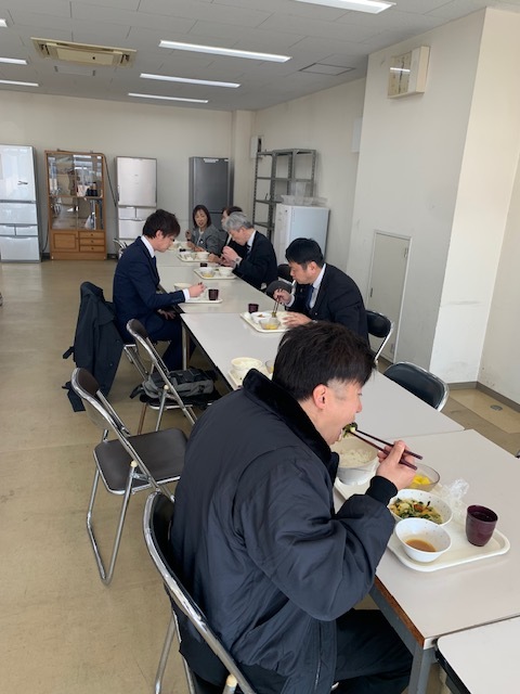 警察学校での昼食の様子 警察学校での昼食の様子