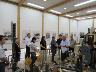 藤村製絲記念館の見学の様子